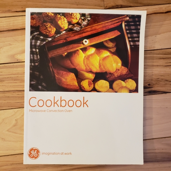 Vintage Cookbook Microwave Covention Oven with Pictures General Electric ©️ 2005 - Picture 1 of 9